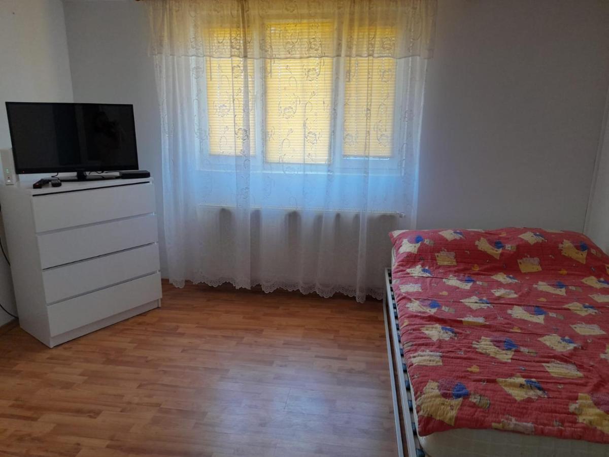 טולצ'אה Central City House מראה חיצוני תמונה